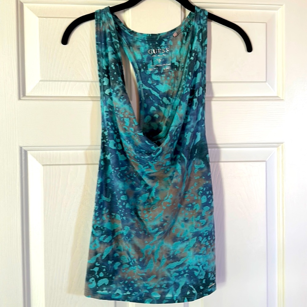 Guess tank